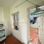 Chuyển về quê ở, cần bán 40m2 nhà 4,5 tầng, phường Giang Biên. Đối diện trường Chu Văn An