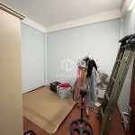 Chuyển về quê ở, cần bán 40m2 nhà 4,5 tầng, phường Giang Biên. Đối diện trường Chu Văn An