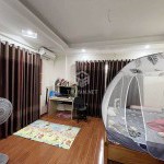 Cần tiền trả nợ bán 35m2 nhà 5 tầng tại Thanh Am, Long Biên. Cách 20m ra chỗ đỗ ô tô
