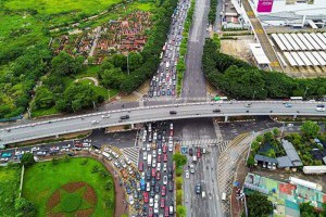 Cấm các phương tiện rẽ trái từ cầu Vĩnh Tuy vào đường Cổ Linh