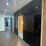 Cần bán 130m2 x 8 tầng, tòa nhà văn phòng, kinh doanh tại mặt Phố Nguyễn Văn Cừ - Gần cầu Chương Dương