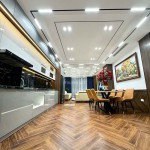 Căn góc 60m2 nhà 7 tầng ngõ 24 Ngọc Lâm. Có thang máy, gara ô tô, full nội thất cao cấp