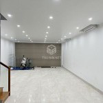 Cần cho thuê lâu dài 180m2/ tầng 1 và 2 Shophouse Sông Hồng, Trâu Quỳ - Trừ lĩnh vực hàng ăn