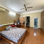 Cần bán 37,6m2 nhà 5 tầng, lô góc 3 mặt thoáng, xe moning vào nhà tại ngõ 161 Hoa Lâm, Long Biên