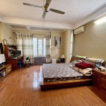 Chính chủ bán căn góc 37,6m2 nhà 5 tầng, xe vios để trong nhà tại ngõ 161 Hoa Lâm, Long Biên
