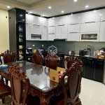 Cần bán 116m2 nhà 5 tầng mặt ngõ 66 Ngọc Lâm. Đường ô tô tránh thông ra Nguyễn Văn Cừ