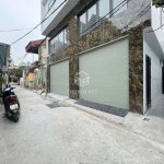 Bán 33m2 nhà 6 tầng, căn góc, thang máy ngõ thông ô tô tại Giang Biên. Cách UBND phường 100m 