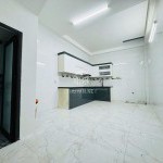 Cần bán 48,2m2 nhà dân xây đẹp 4,5 tầng tại tổ 16 Thạch Bàn, sát chợ Đồng Dinh. Cách 30m ra đường ô tô tránh - Giá Tốt!