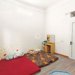 Cần bán 53,4m2 nhà 3 tầng cách 50m ra phố Nguyễn Văn Cừ. Nằm giữa trường Ngọc Lâm và Gia Thụy