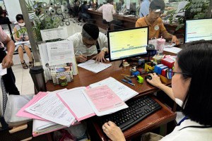 Thu thuế từ bất động sản tăng vọt, vì sao?