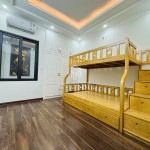 5 Tầng Mới Đẹp! Bán Nhà Phân Lô 40m2 Khu TĐC Giang Biên – Gần Công Viên, Chợ, Trường Học | Full Nội Thất Cao Cấp