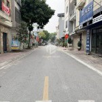 Cần bán 55,1m2 đất mặt phố Giang Biên. Phù hợp xây Văn Phòng Kinh Doanh