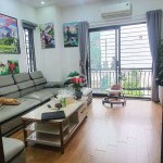 Bán căn góc 30,8m2 nhà 5 tầng ngõ 80 Hoa Lâm. Nhà đẹp, view thoáng, cách ô tô 20m